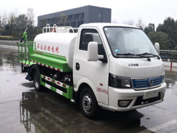 3方東風純電動灑水車